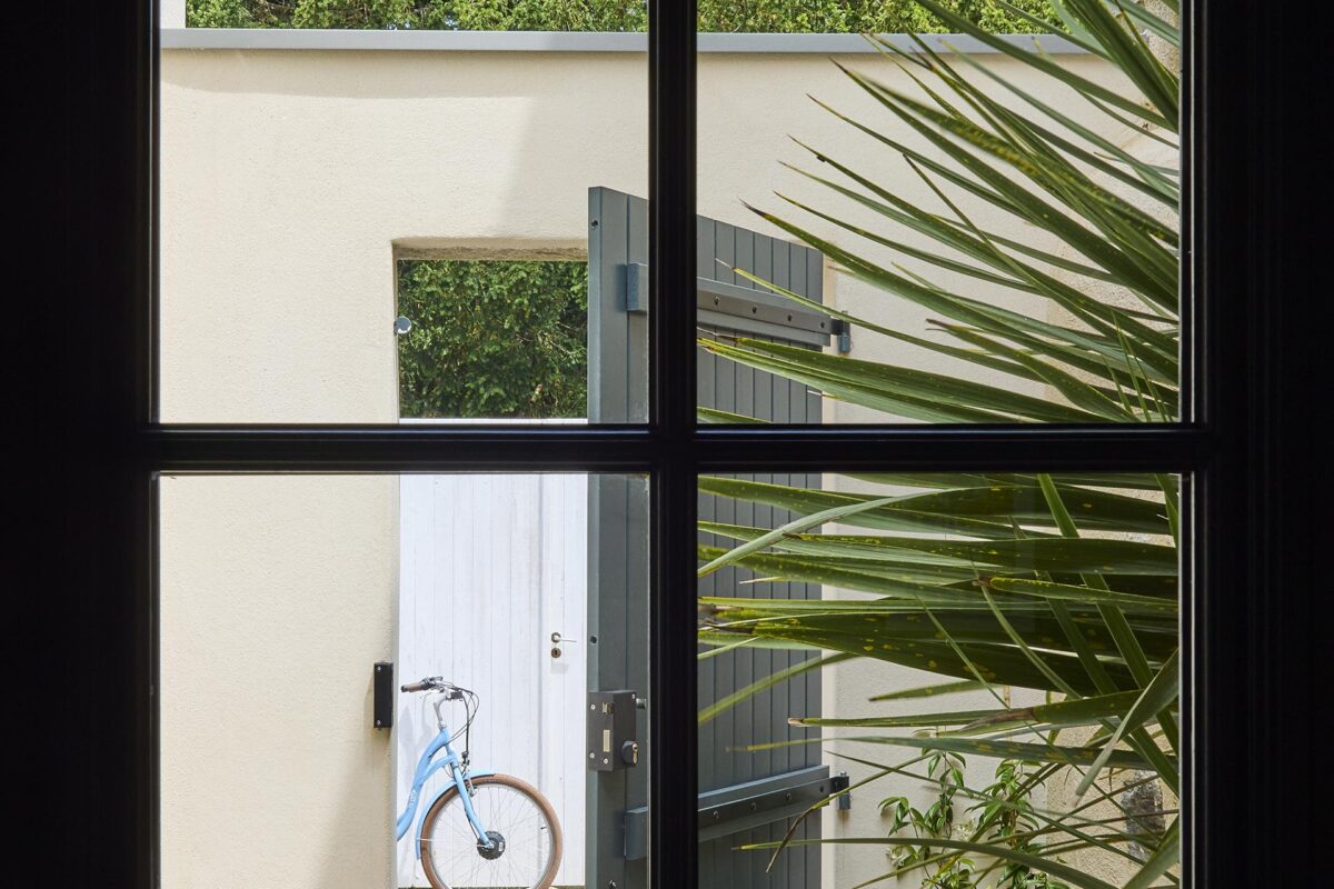 L'entrée de la maison d'hôtes rue Saint Yves au Croisic près de La Baule