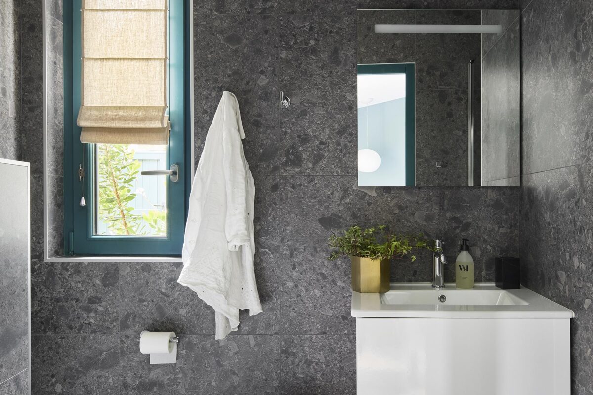 la salle de bain de la chambre les sables menus des chambres d'hôtes au Croisic La Baule - douche à l'italienne